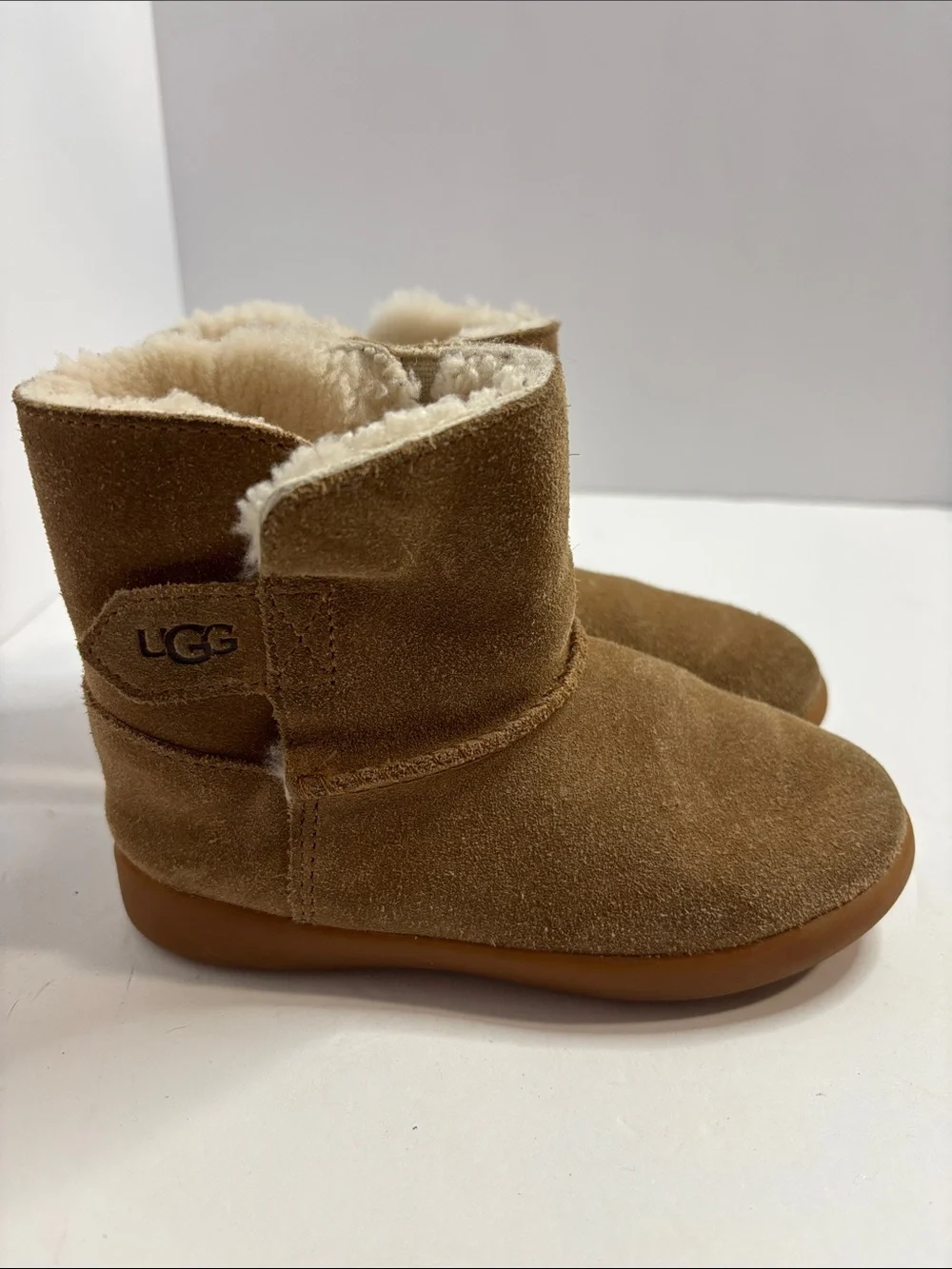 UGG Tan Cream Shearling-Lined Short Boot Kids Sz 9 VGUC